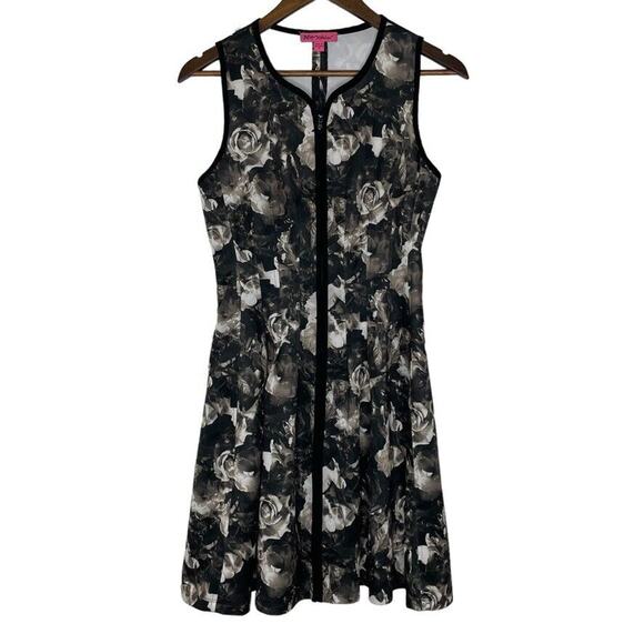 Betsey Johnson Black White Floral Print Scuba Front Zip Dress Size 4 Women - Picture 1 of 7